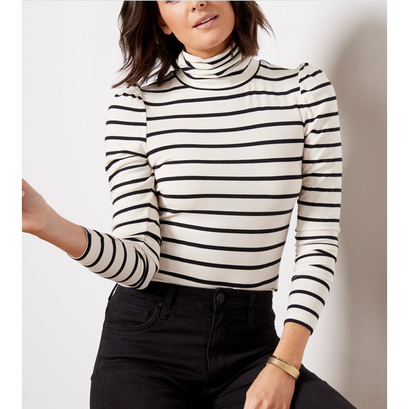 Evereve Tops - NWT Evereve Quincy White and Black Stripe Rib Stretch Turtle Neck Top Sz M